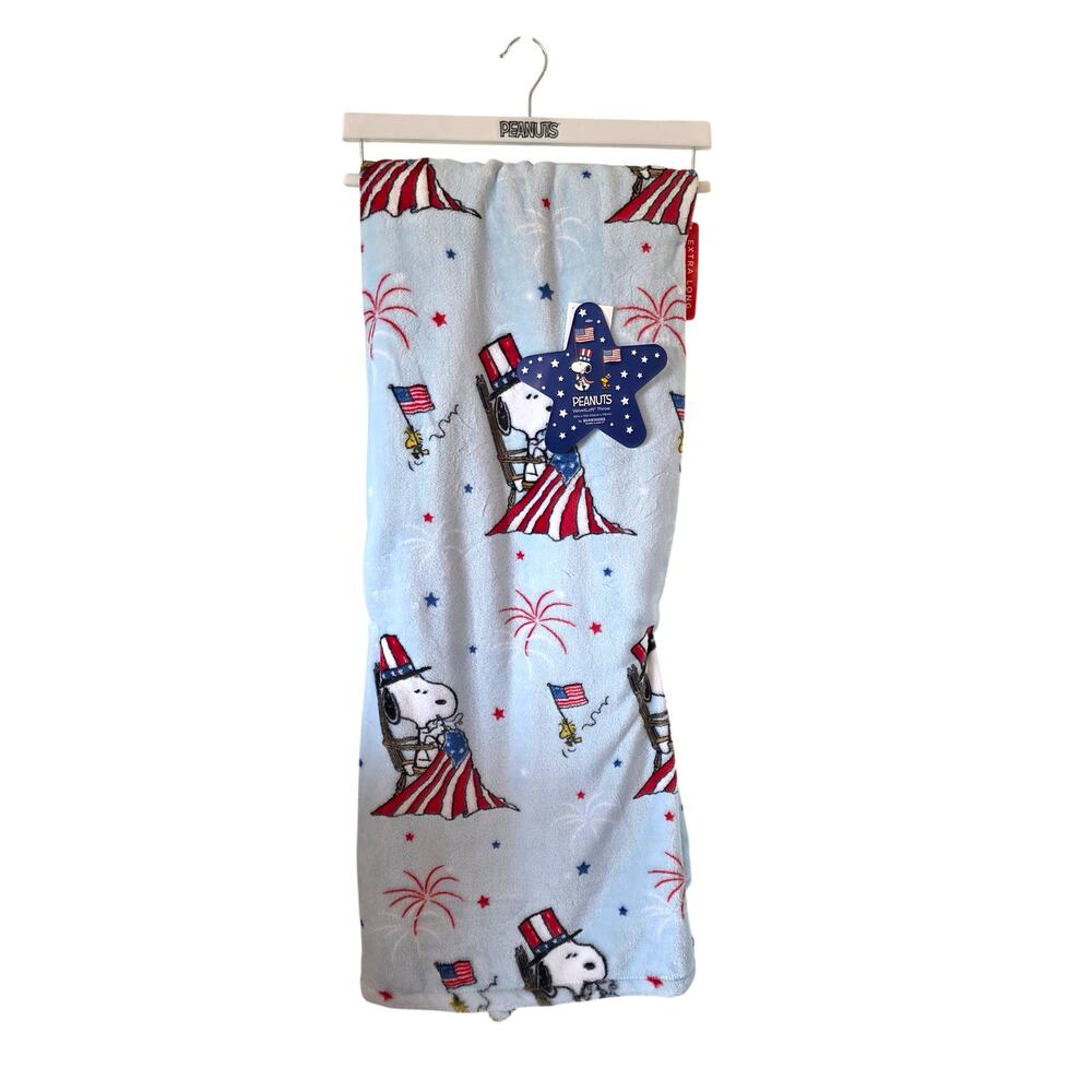 Peanuts Snoopy 4th of July Patriotic Velvetloft Throw Blanket  60 x 70 Blue NEW